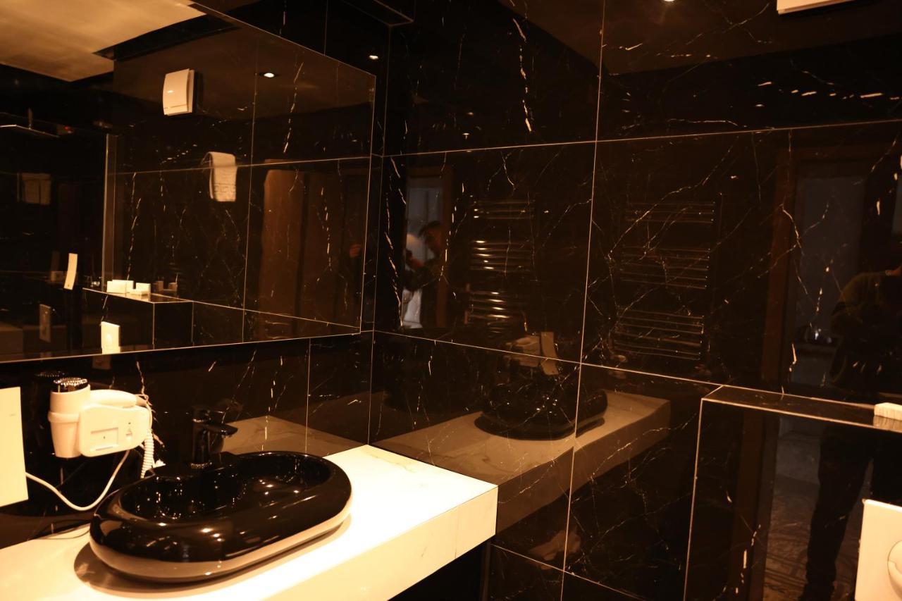 Palace Hotel & Spa Titova Mitrovica Kültér fotó