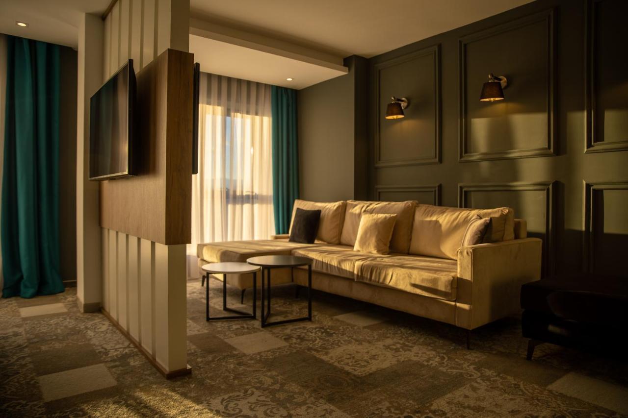 Palace Hotel & Spa Titova Mitrovica Kültér fotó
