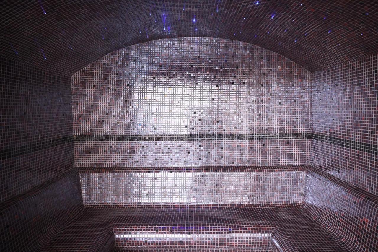 Palace Hotel & Spa Titova Mitrovica Kültér fotó